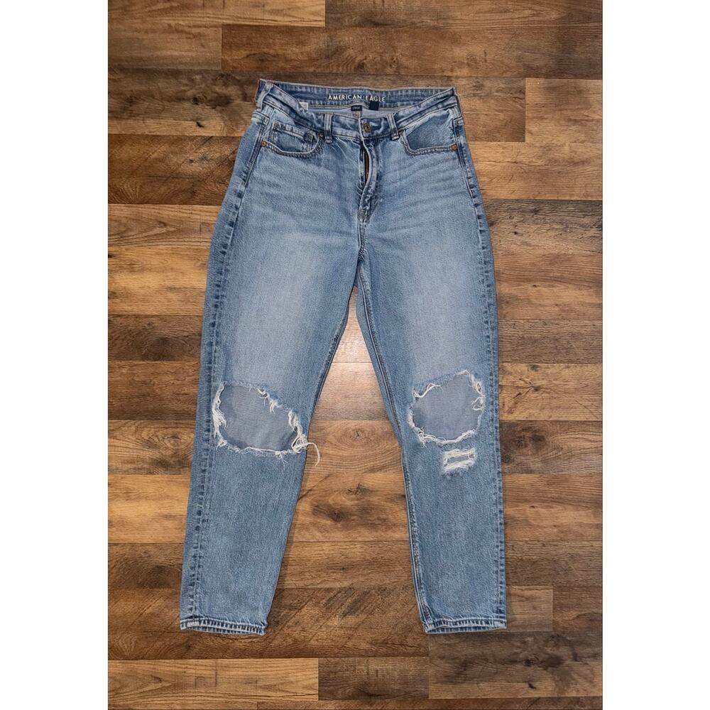 American Eagle women’s STRIGID distressed mom jeans - Picture 14 of 16